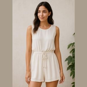 HYFVE Elegant White Sleeveless Romper Size Large Wedding Vacation Feminine